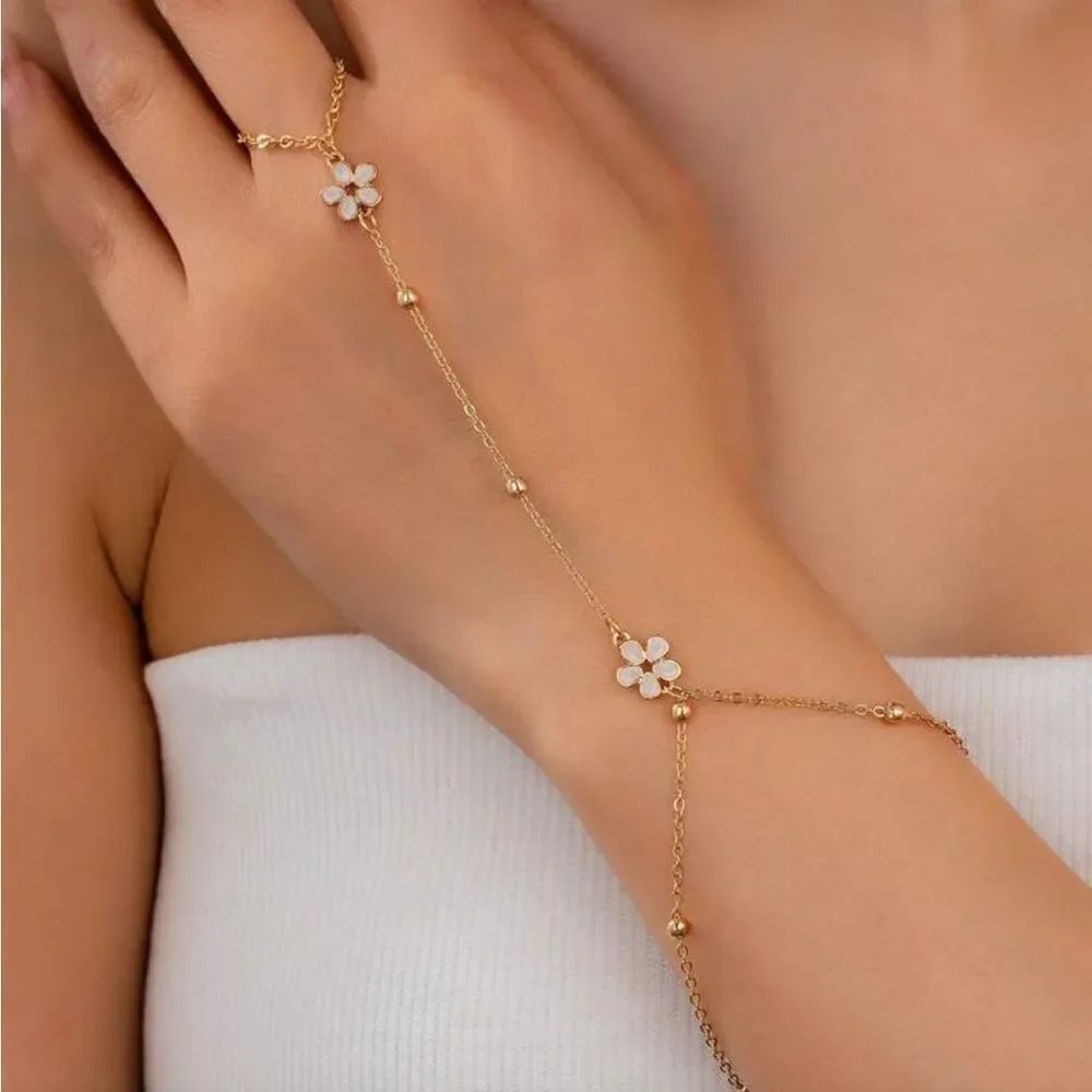Floral Hand Chain M1730
